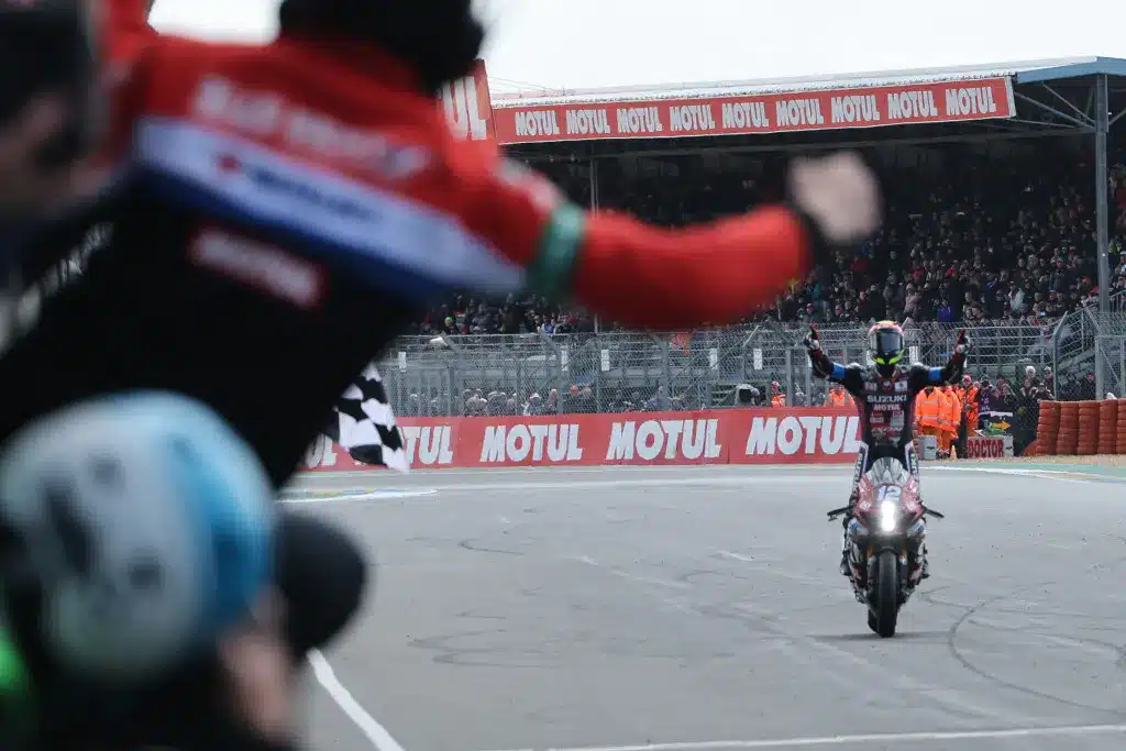 RACE REPORT: YOSHIMURA SERT MOTUL FIGHTS BACK TO WIN EWC OPENER